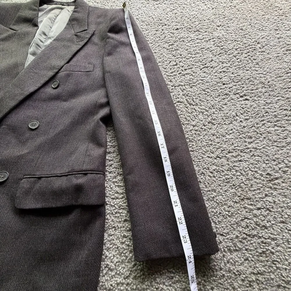 Vintage Mens 37 Wool Blazer Double Breasted Made USA Gray Peak Lapel Suit Jacket